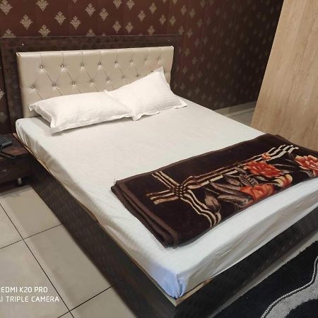 Hotel 7 Deep Лудхиана Экстерьер фото