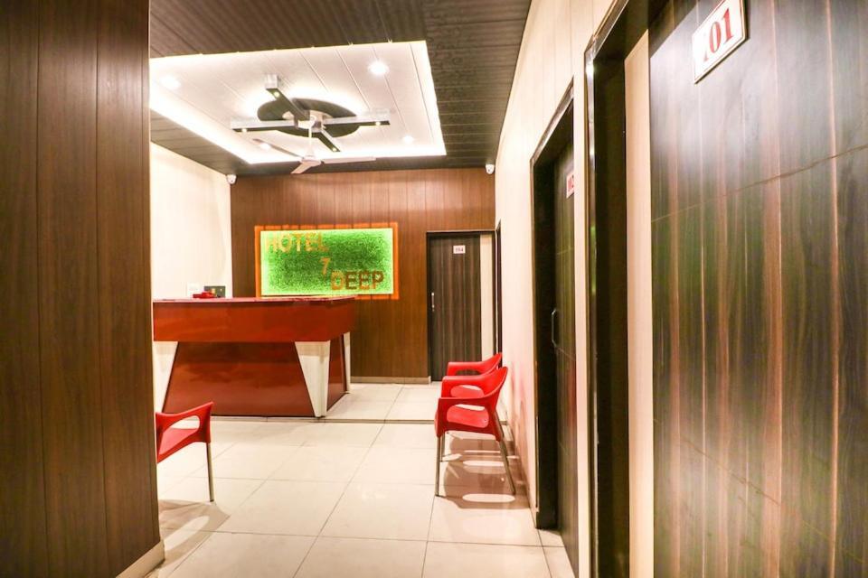Hotel 7 Deep Лудхиана Экстерьер фото